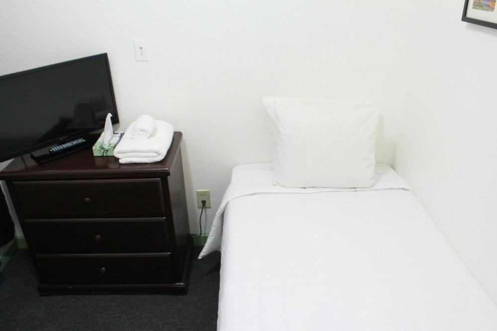 Room image 5